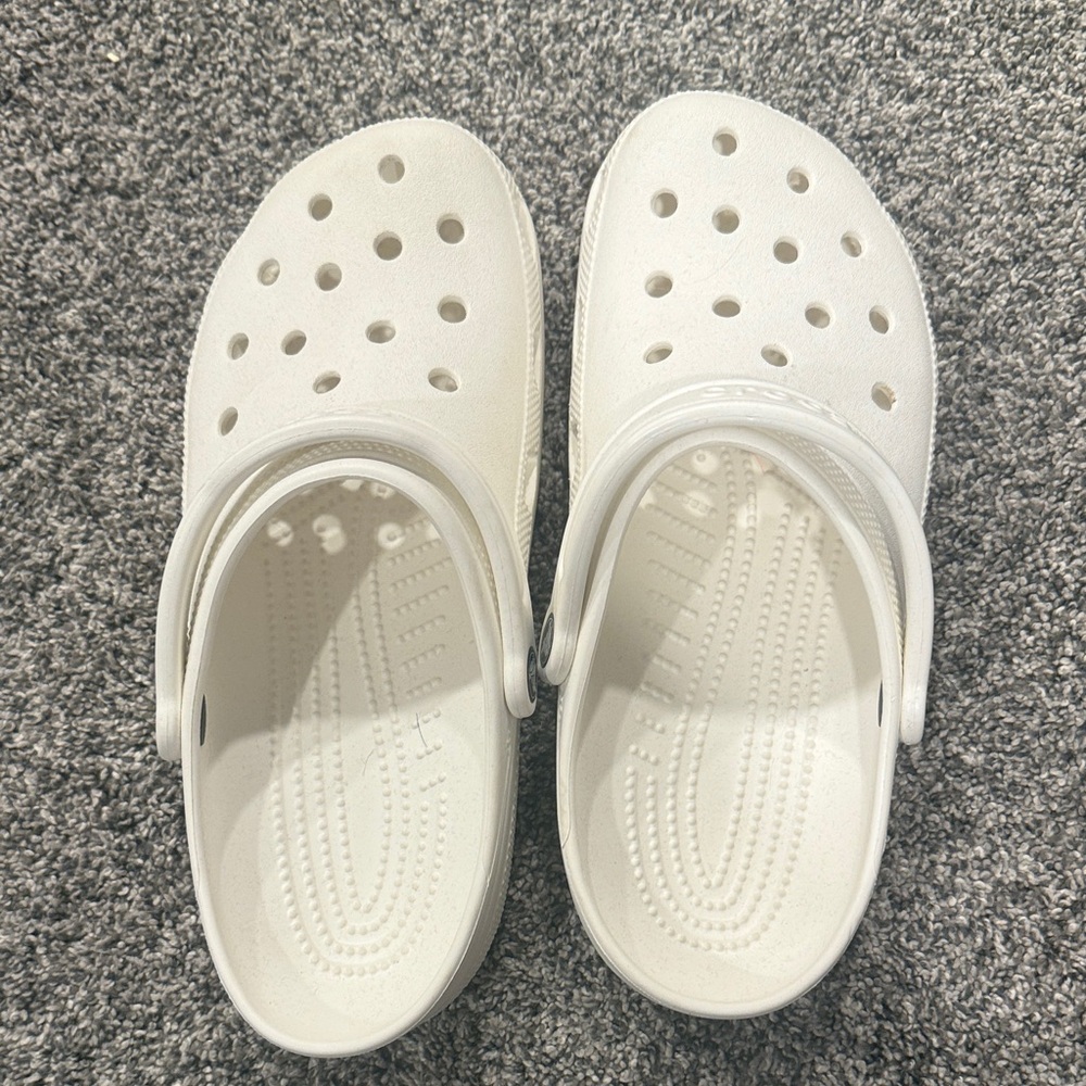 CROCS Women’s Classic White Sandals